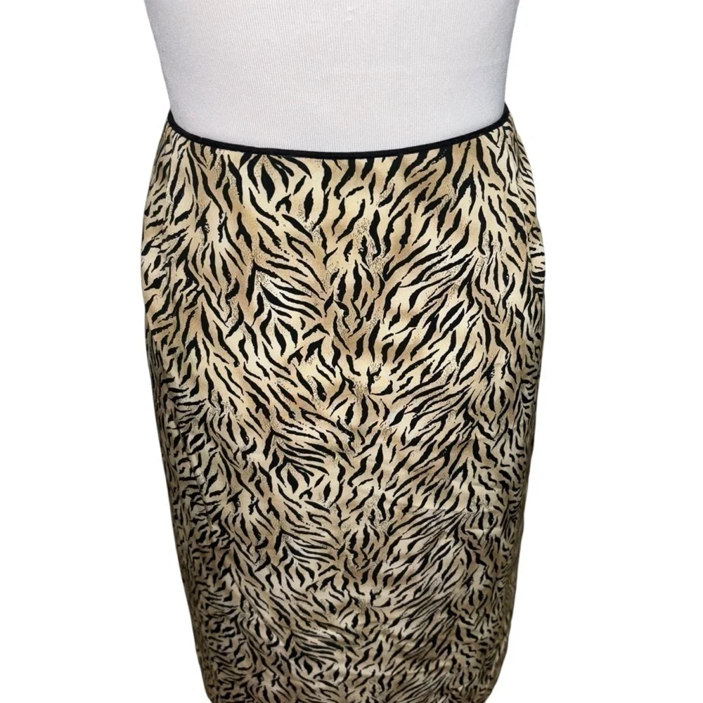 Worthington women wrap